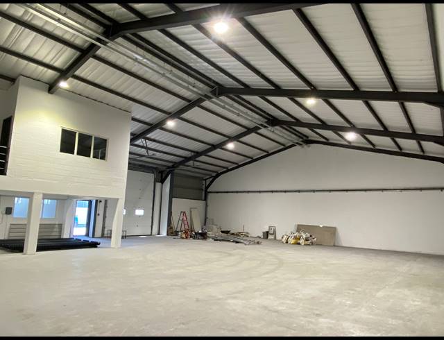 444M² WAREHOUSE TO LET IN TOKAI